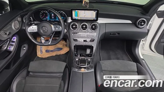 Mercedes-Benz C-Class 2023 C200 Cabriolet