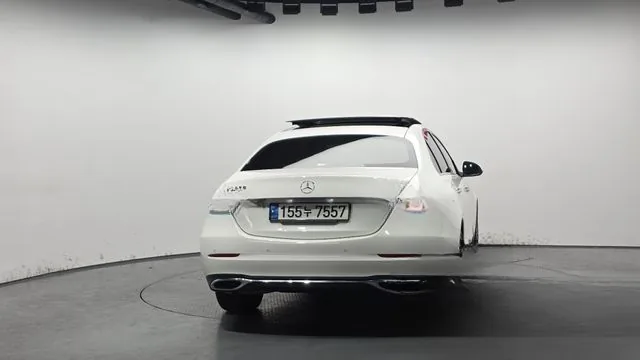 Mercedes-Benz C-Class 2022 C200 4MATIC Avantgarde