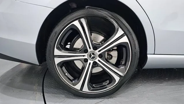 Mercedes-Benz C-Class 2023 C300 4MATIC Avantgarde