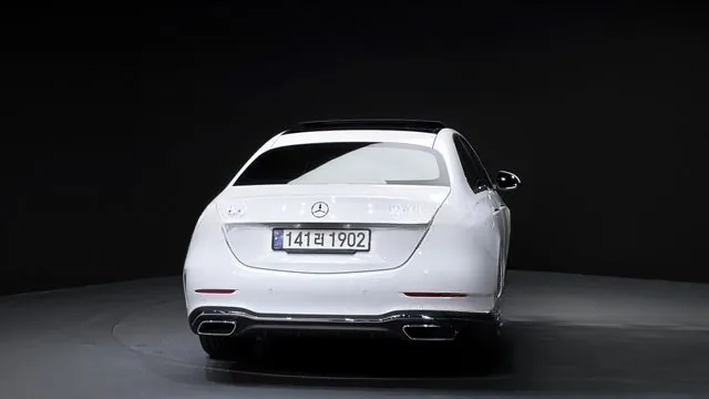 Mercedes-Benz C-Class 2022 C300 AMG Line