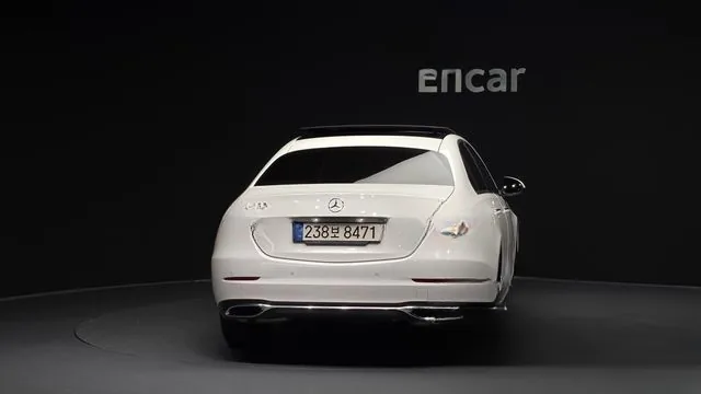 Mercedes-Benz C-Class 2022 C200 4MATIC Avantgarde