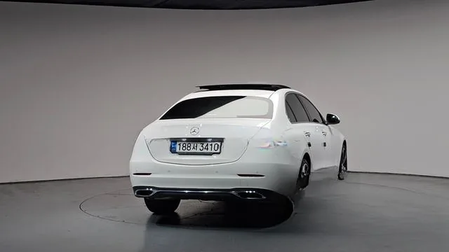 Mercedes-Benz C-Class 2023 C300 4MATIC Avantgarde