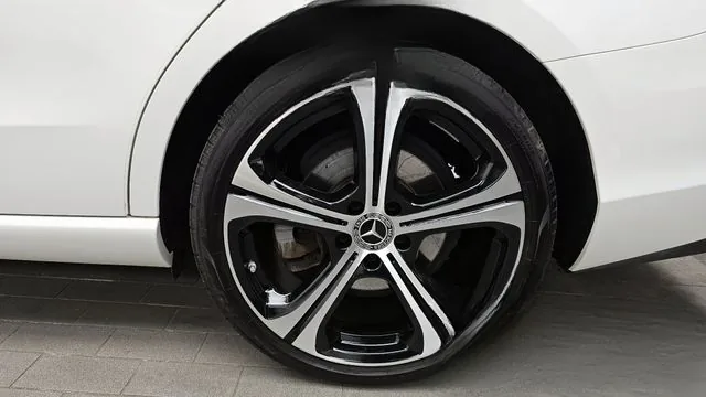 Mercedes-Benz C-Class 2023 C300 4MATIC Avantgarde