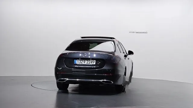 Mercedes-Benz C-Class 2022 C200 4MATIC Avantgarde