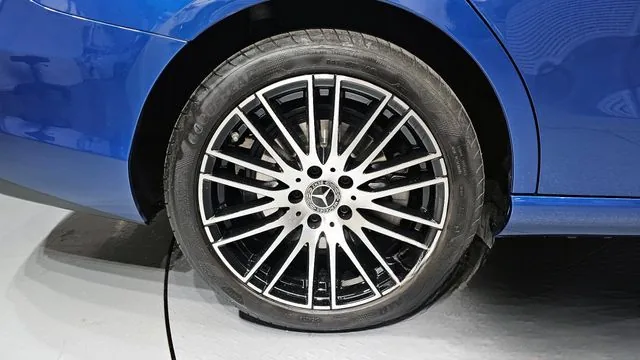 Mercedes-Benz C-Class 2022 C200 4MATIC Avantgarde